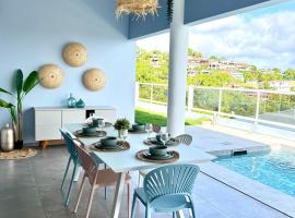 Villa Téloam- Charmante villa avec piscine et vue mer, hotel v destinaci Schoelcher