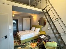 Pebbles Suiten by RiNG