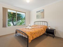 SPACIOUS JANDAKOT HOUSE FOR FAMILY AND BUSINESs, hôtel à Perth
