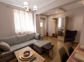 Brand new detached house in central Mytilene, hotel in Mytilini