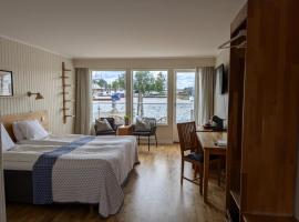 Hotell von Boij, hotel in Karlsborg