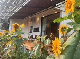 Casa Rosa Homestay、Gia Nghĩaのホテル