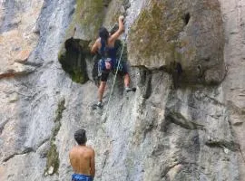 THAT MAY Hotel- Customized Private Travel & Rock Climbing Services with China Culture Exchange Activities