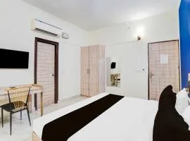 Hotel O West Vinod Nagar Metro Station