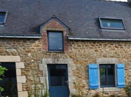 Longère dans le Golfe du Morbihan, hotel in Pluneret