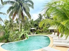 Kelingking Tropical