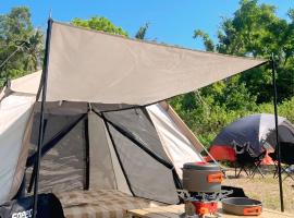 Nora Natural Tent, hotel v destinaci Batununggul