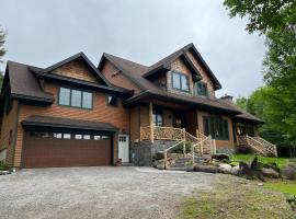 Shiraz House, ξενοδοχείο σε North Creek