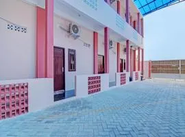 OYO 92946 Dekna Homestay Syariah