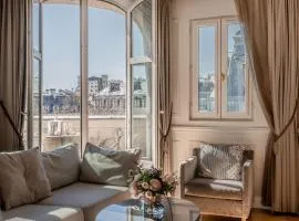 La Clef Louvre Paris by The Crest Collection