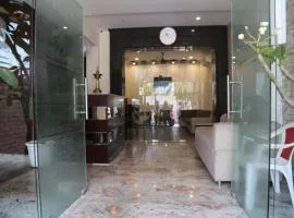 Hotel Azure