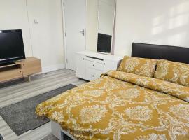 Bright & Modern Double Rooms in Central East London, hotel in London