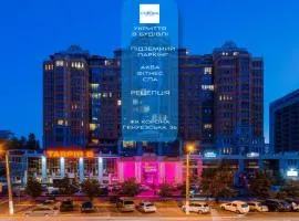 Corona Hotel & Apartments