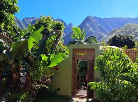 Bungalow l'escapade, hotel v destinaci Entre-Deux