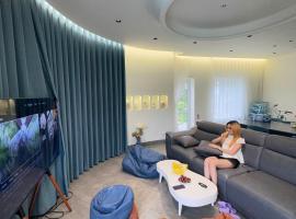 Biệt thự biển có bể bơi Sea Sing Villa, ξενοδοχείο σε Nghi Xuân