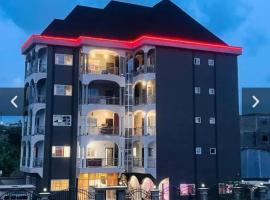 Azure Villa Suites Apart Hotel, hotel in Limbe