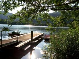 Hotel Foto: La casa nel Residence Lago D'Endine