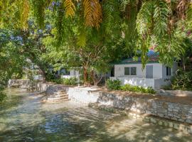 The Three P Beach Resort & Dive Center, Hotel in Romblon