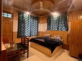 hotel blue by ocean stay, hotel in Manāli