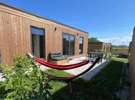 BED & BIKE Resort Trzęsacz - domki, sauna, jacuzzi & rowery, hôtel à Trzęsacz