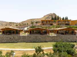 Wakan Farm Villas El Souda - مزرعة وكن الريفية - قرية شرمه, hôtel à Muqammar