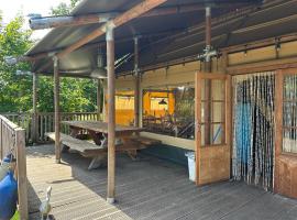 Koelioere Glamping Tent, Hotel in Biddinghuizen