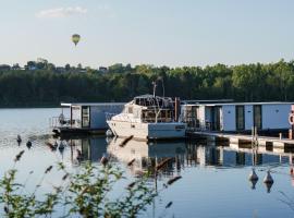 L'Escale Royale Saint-Martin-la-Garenne Port Ilon - Seine - Giverny, khách sạn ở Saint-Martin-la-Garenne