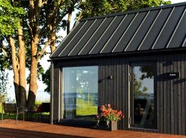 Ausma - Peaceful Seaside Design Cabin, ξενοδοχείο σε Engure