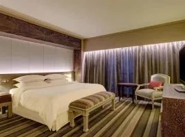 Worldwide Suite Near IGI Airport