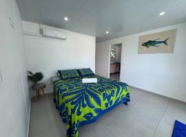 Blue House Lodge, hotel en Faaa