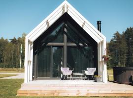 Liiv Coast Cottages, Hotel in Ģipka