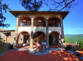 A picture of the hotel: Attractively furnished apartment on a large estate in the Chianti region