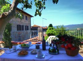 Foto di Hotel: Red Stony Holiday Home in Bucine Tuscany