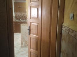 Home sweet home 2 bed with a living room, hotel Batna városában