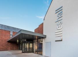 Lilleshall House & Gardens and Lilleshall National Sports Centre, hotel in Telford