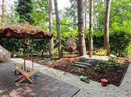 Five Trees Forest Home, hotel in Lanaken