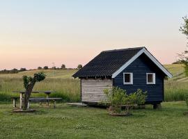 Hyggelig hytte i landlig idyl, hotel in Sønderborg