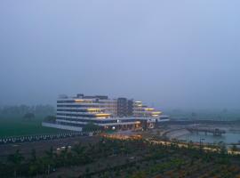 Golden Yug Resort by SS, hotel v destinaci Sānwer