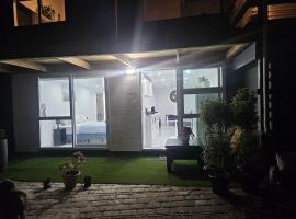 New and cute one bedroom flat, hotel v destinaci Lower Hutt