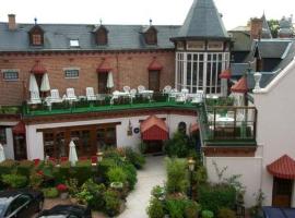 Chateau La Tour Du Roy, hotel v destinaci Vervins