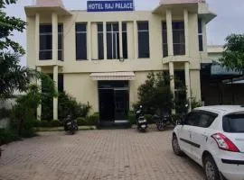 Hotel Raj palace