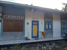 OYO 94672 Putri Kinasih