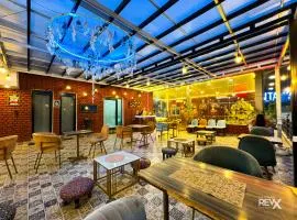 Wraveler Inn by Wraveler Hostels