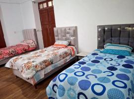 Tipo Host para 16 personas, hotel in Tarija