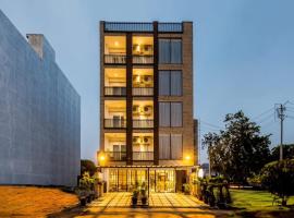Imperial Stayz Serviced Apartment Sector 51, hotel in Gurgaon