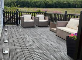 Number 28 Dornoch Firth Caravan Park、ドーノッホのホテル