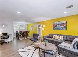 HotTub, King & PoolTable~East Wichita