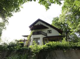 Casa Mariei - Vila Breaza, ξενοδοχείο σε Nistoreşti