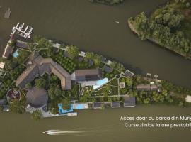 Lebada Luxury Resort & Spa, hotel in Crisan