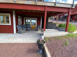Nära centrum med sjöutsikt -Korsgården, hotel in Rättvik